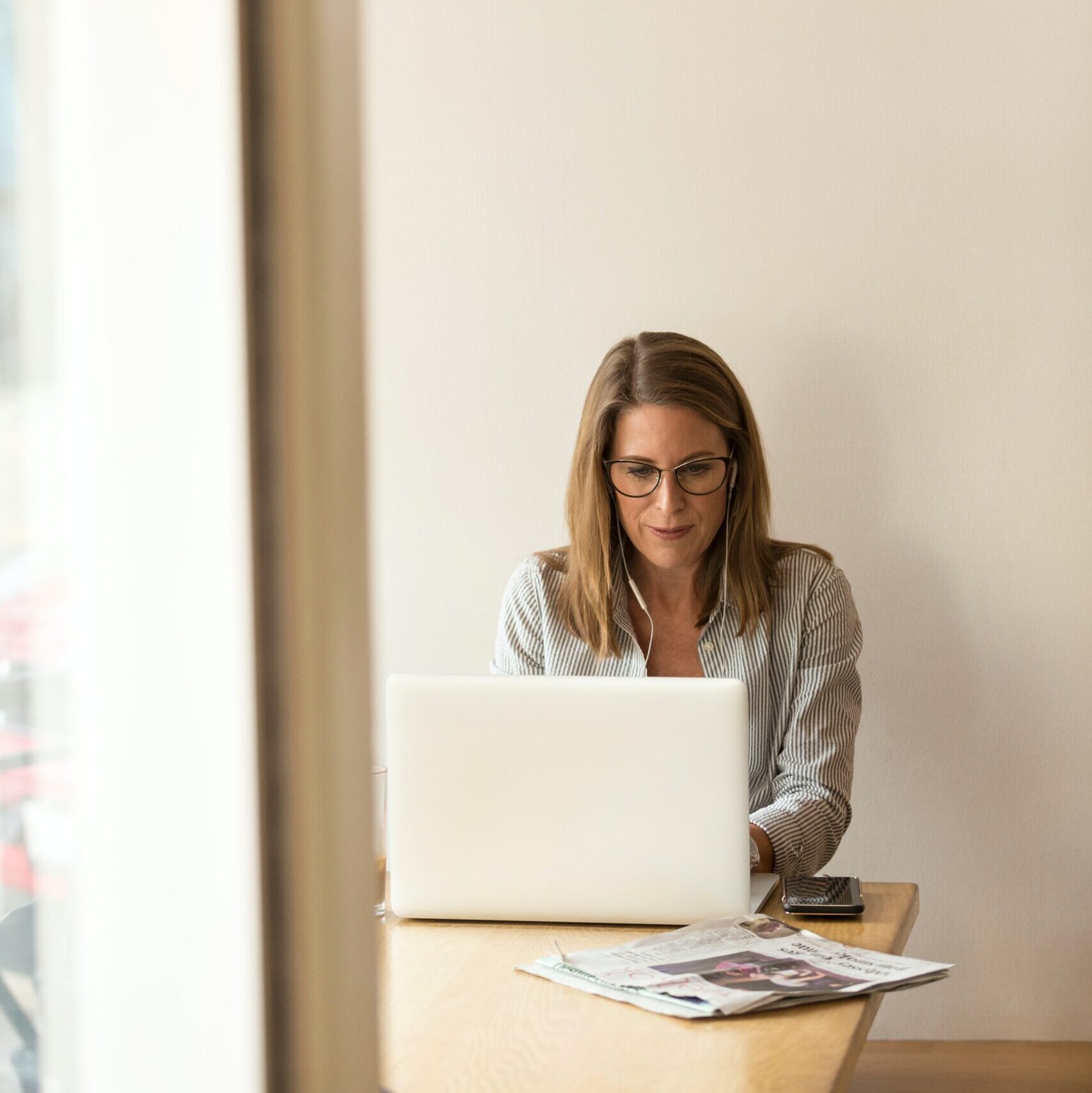 pexels-linkedin-sales-navigator-1251828 pexels-linkedin-sales-navigator-1251828